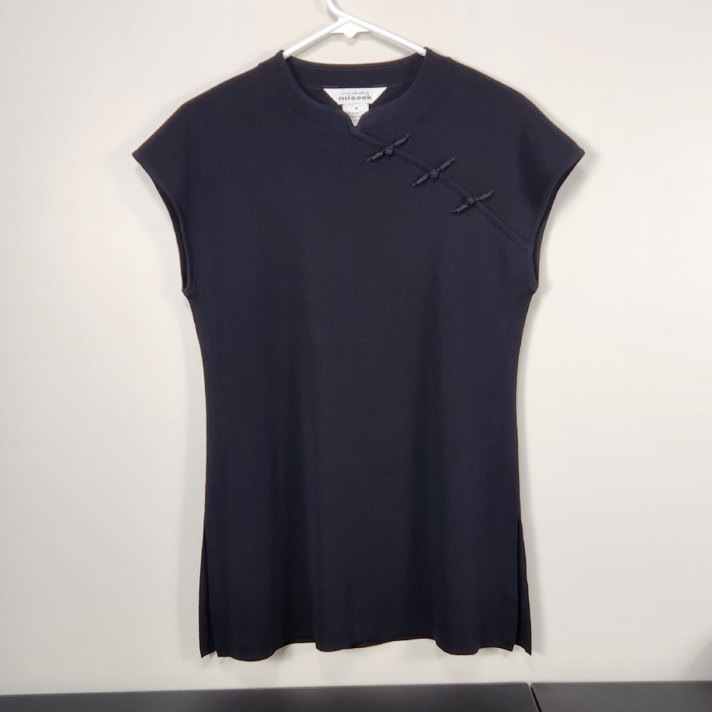 Exclusively Misook Top SZ M ‎ Black cap sleeve Japanese Button Side Slit Womens